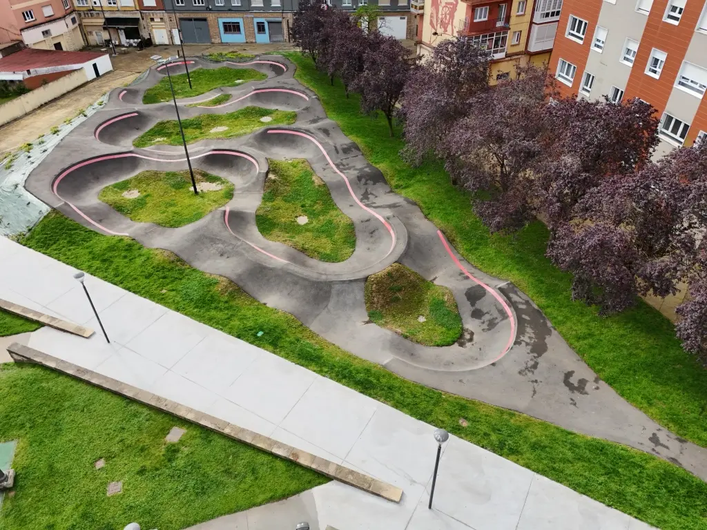 Construcción Pump Track Asturias Avilés